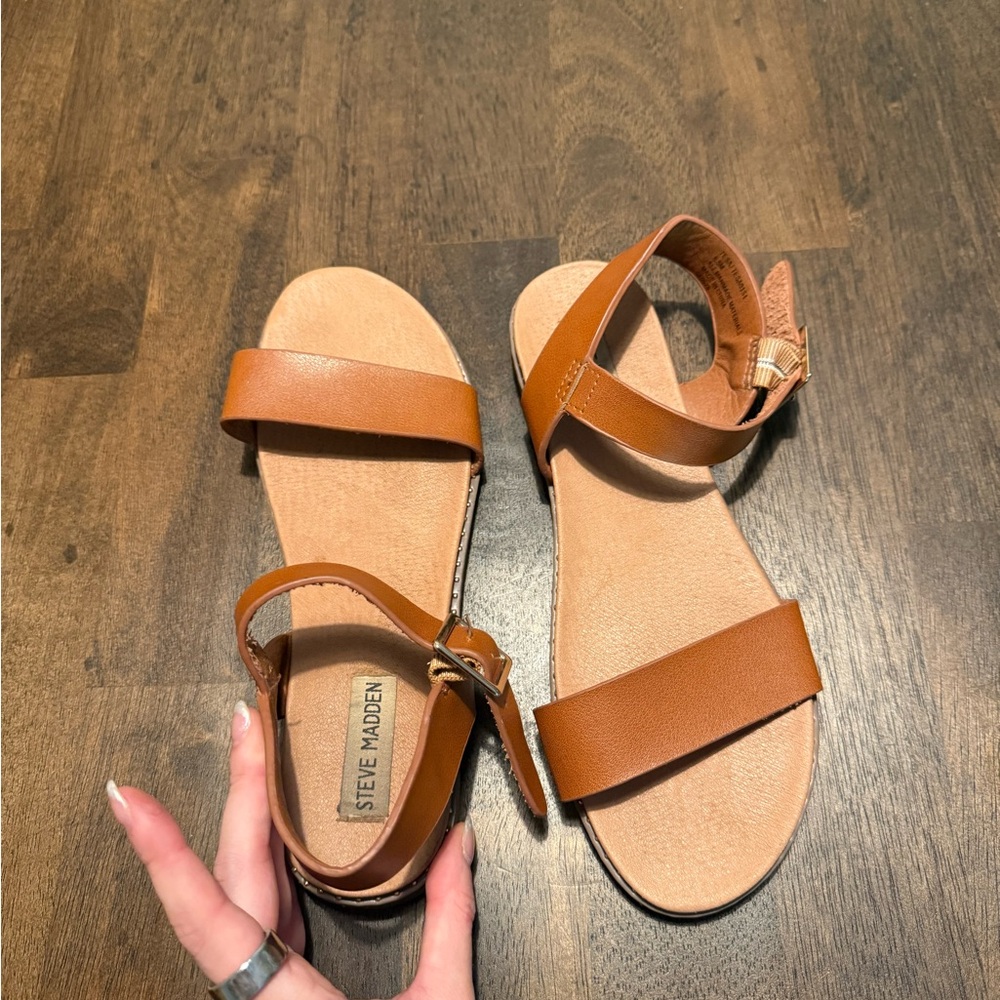Steve Madden Tan Leather Sandals